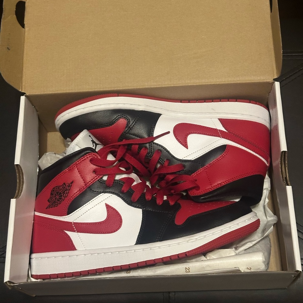 Women's Air Jordan 1 Mid